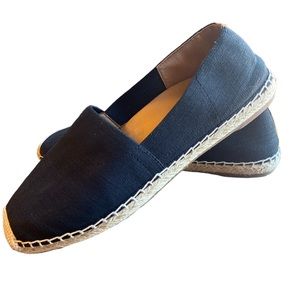 Vionic Laguna espadrilles, size 11, black, in very good condition.